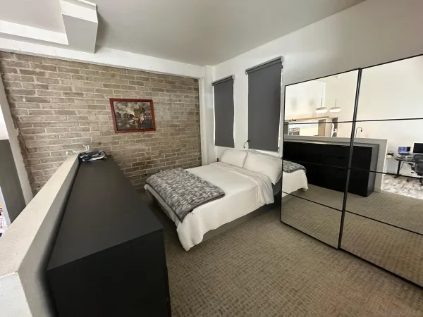 $2,999 | 941 West Hawthorn Street, Unit 8, San Diego, CA 92101