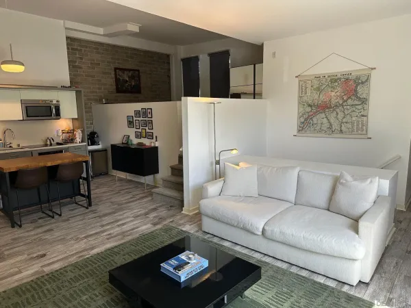 $2,999 | 941 West Hawthorn Street, Unit 8, San Diego, CA 92101