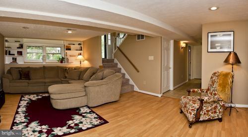 436 Ruth Road Arnold, MD 21012 - Photo 13 of 19 Family Room