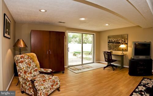 436 Ruth Road Arnold, MD 21012 - Photo 5 of 19 Family Room