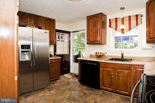 436 Ruth Road Arnold, MD 21012 - Photo 6 of 19 Kitchen