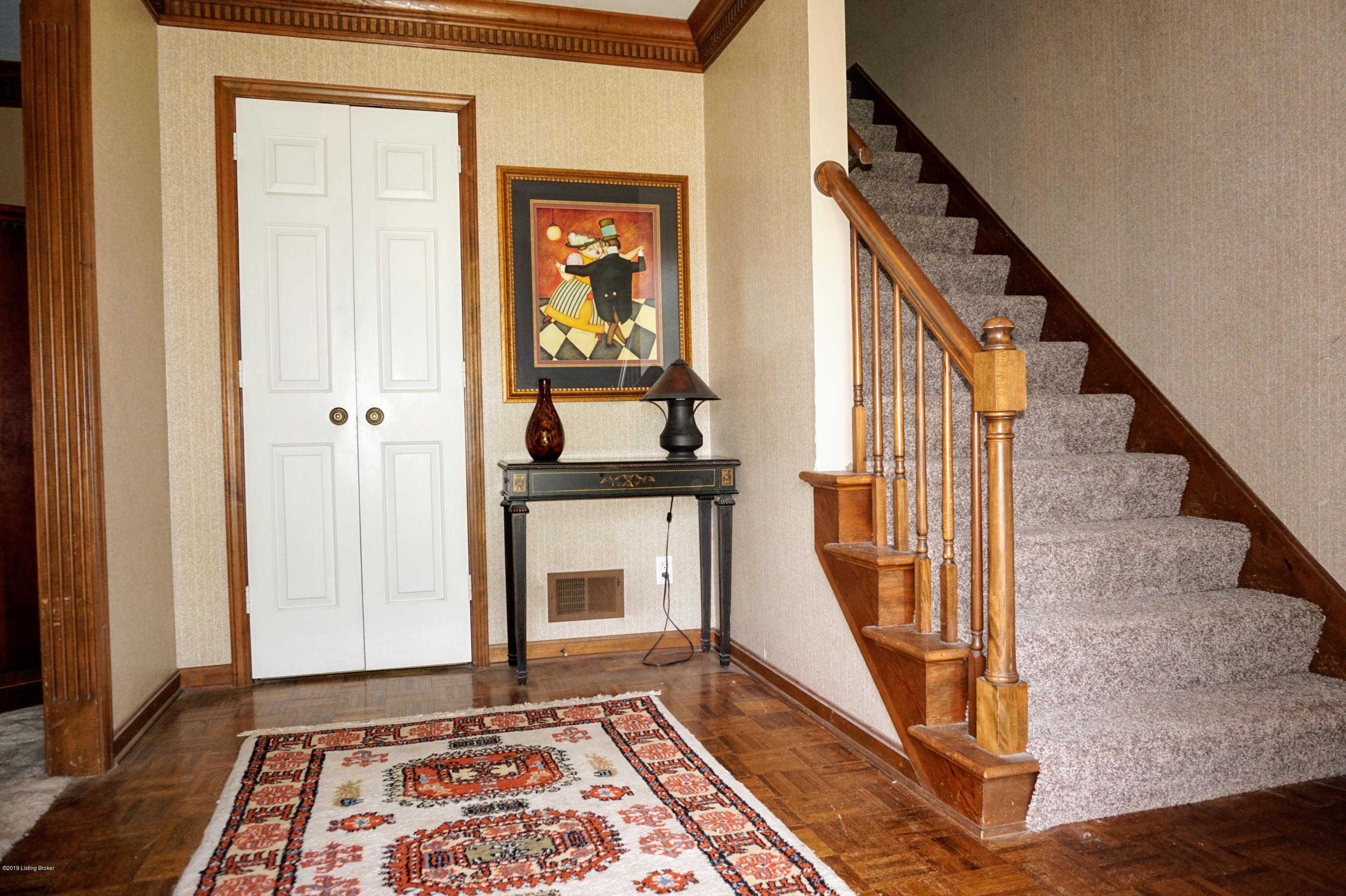 12401 Kirkham Road Louisville, KY 40299 - Photo 4 of 41 DSC09960