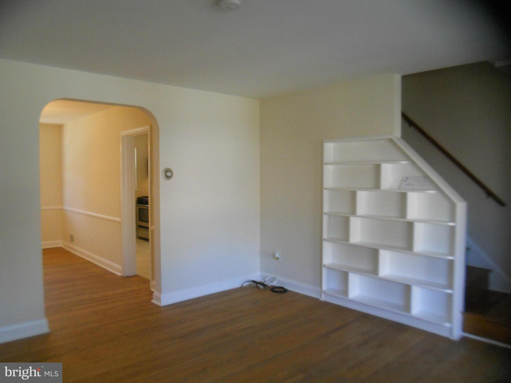 951 Masefield Road Baltimore, MD 21207 - Photo 10 of 28 Living Room