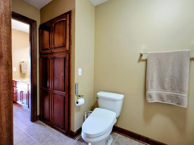 $895,000 | 18658 Ponderosa Court, Eden Prairie, MN 55347