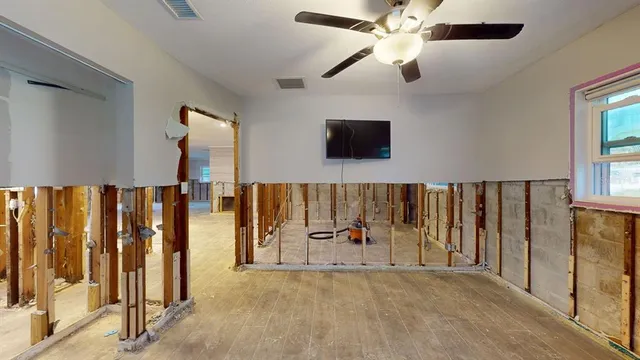 $415,000 | 4511 Huntington Street Northeast, St. Petersburg, FL 33703