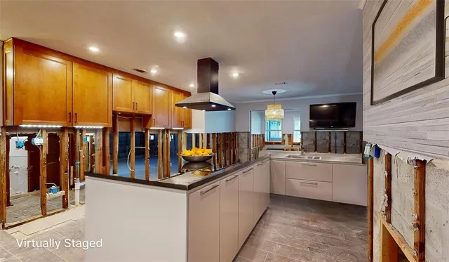 $415,000 | 4511 Huntington Street Northeast, St. Petersburg, FL 33703