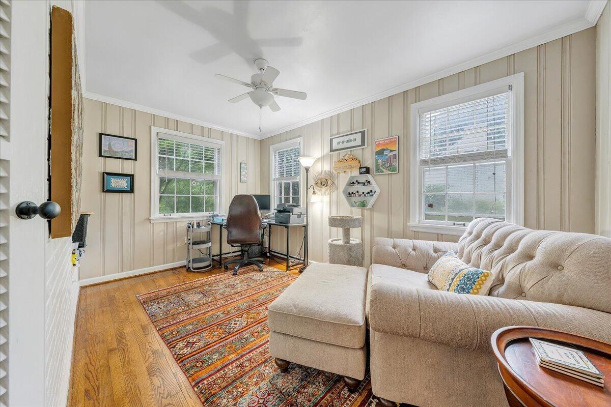 3136 West Ridge Road Southwest Roanoke, VA 24014 - Photo 9 of 45 09-MIB04427