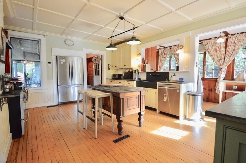 8 Montgomery Road Huntington, MA 01050 - Photo 11 of 40