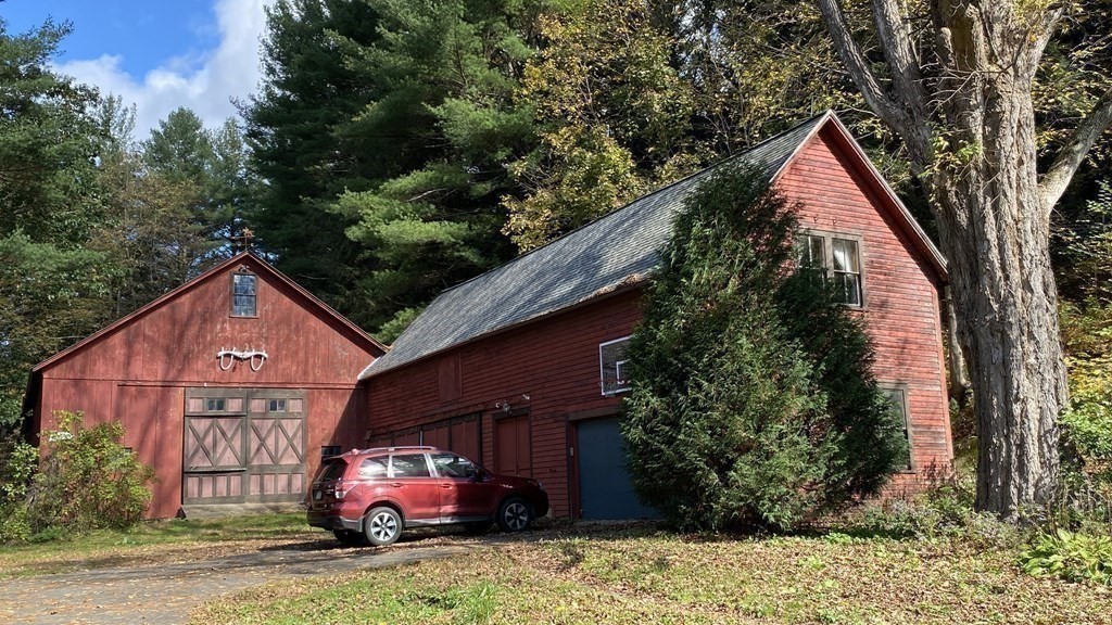8 Montgomery Road Huntington, MA 01050 - Photo 5 of 40