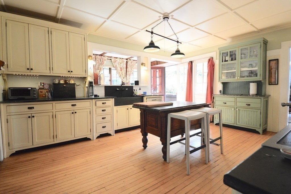8 Montgomery Road Huntington, MA 01050 - Photo 10 of 40