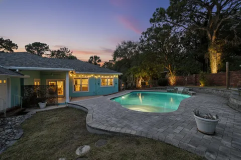 a view of a house with entertaining space