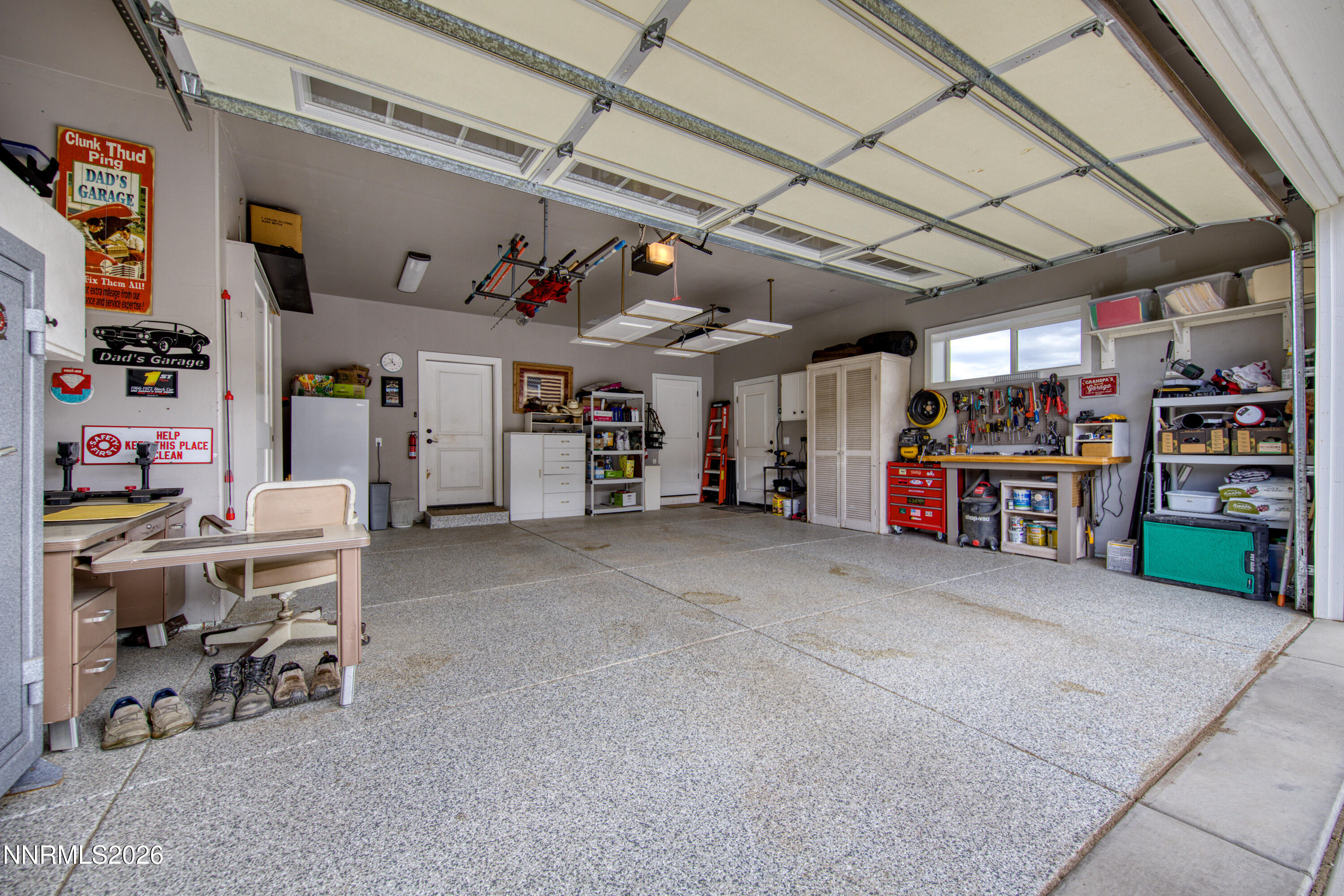 14205 Chariot Road Reno, NV 89508 - Photo 33 of 78 Garage