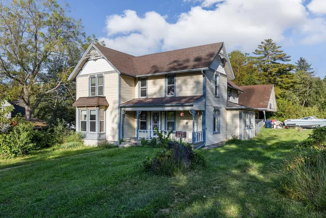 $195,000 | 2831 South Lucas Street, Orfordville, WI 53576