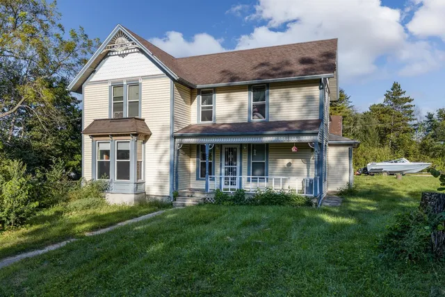 $195,000 | 2831 South Lucas Street, Orfordville, WI 53576