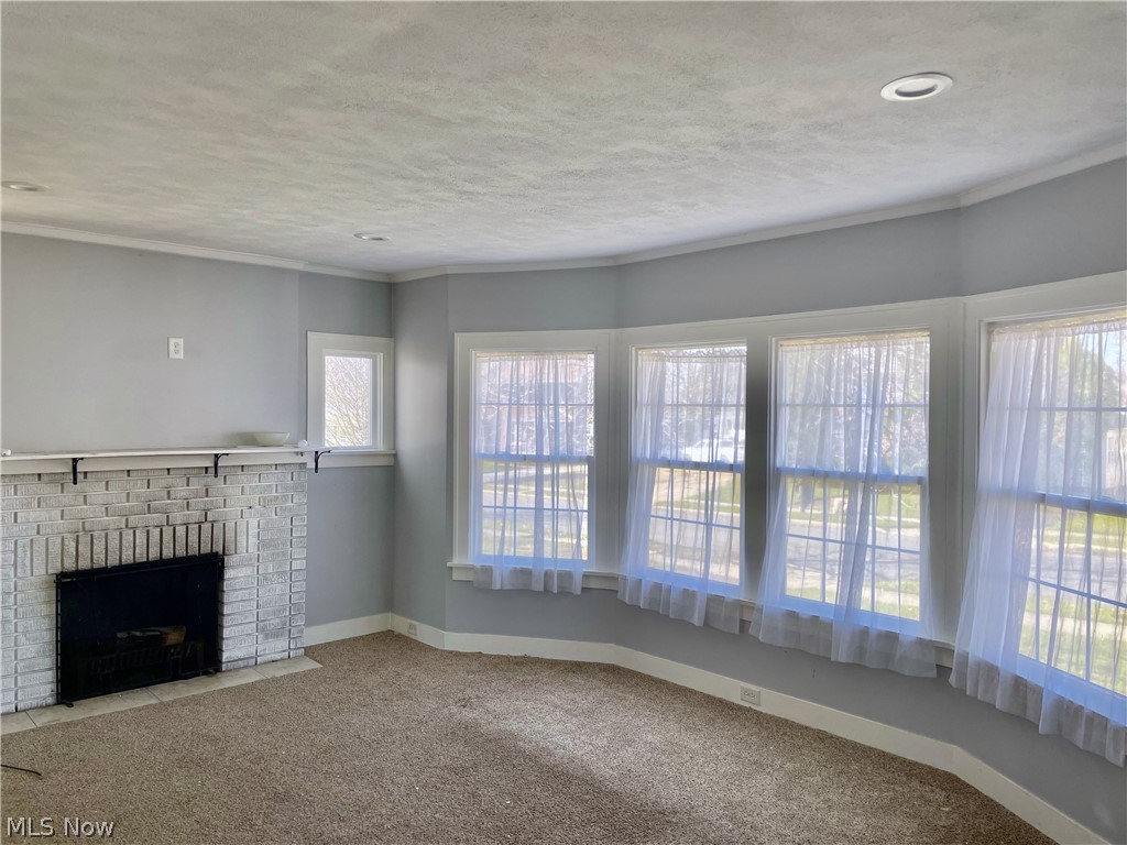 3290 Altamont Road Cleveland, OH 44118 - Photo 4 of 25 Gallery Image 4