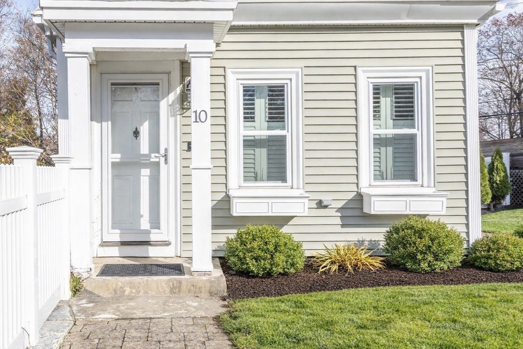 10 Sassamon Street Canton, MA 02021 - Photo 5 of 42