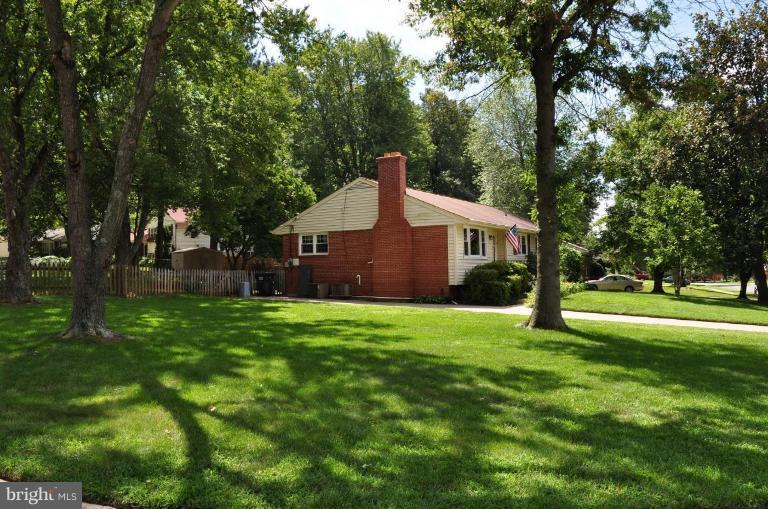 5229 Inverchapel Road Springfield, VA 22151 - Photo 26 of 27 a view of a house with a big yard