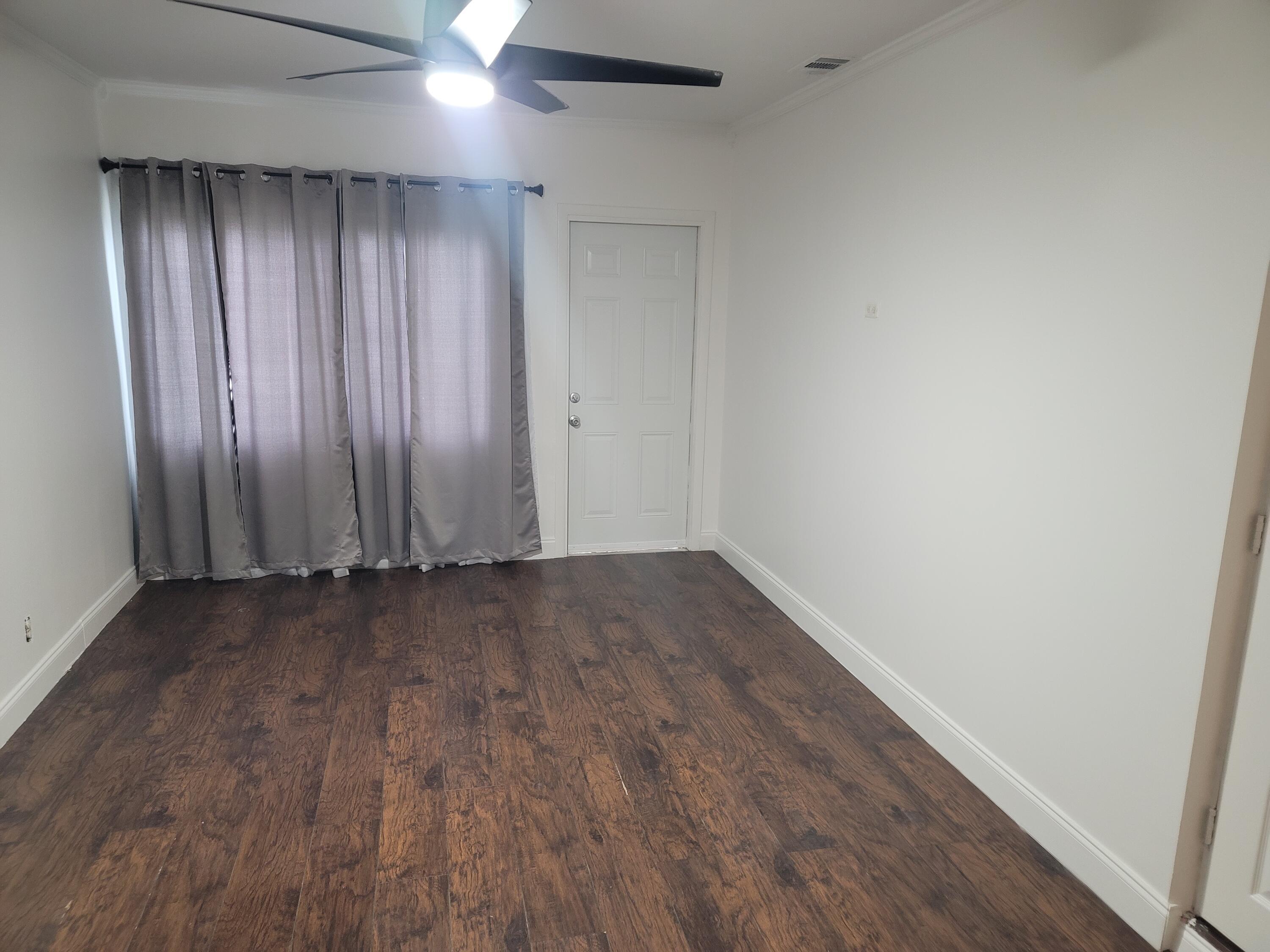 7613 Northwest 68th Terrace Tamarac, FL 33321 - Photo 12 of 13 Florida Room