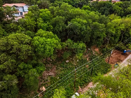 $525,000 | 2803 Edgewater Drive, Austin, TX 78733