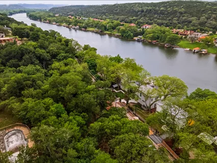 $525,000 | 2803 Edgewater Drive, Austin, TX 78733