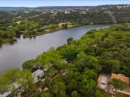 $525,000 | 2803 Edgewater Drive, Austin, TX 78733