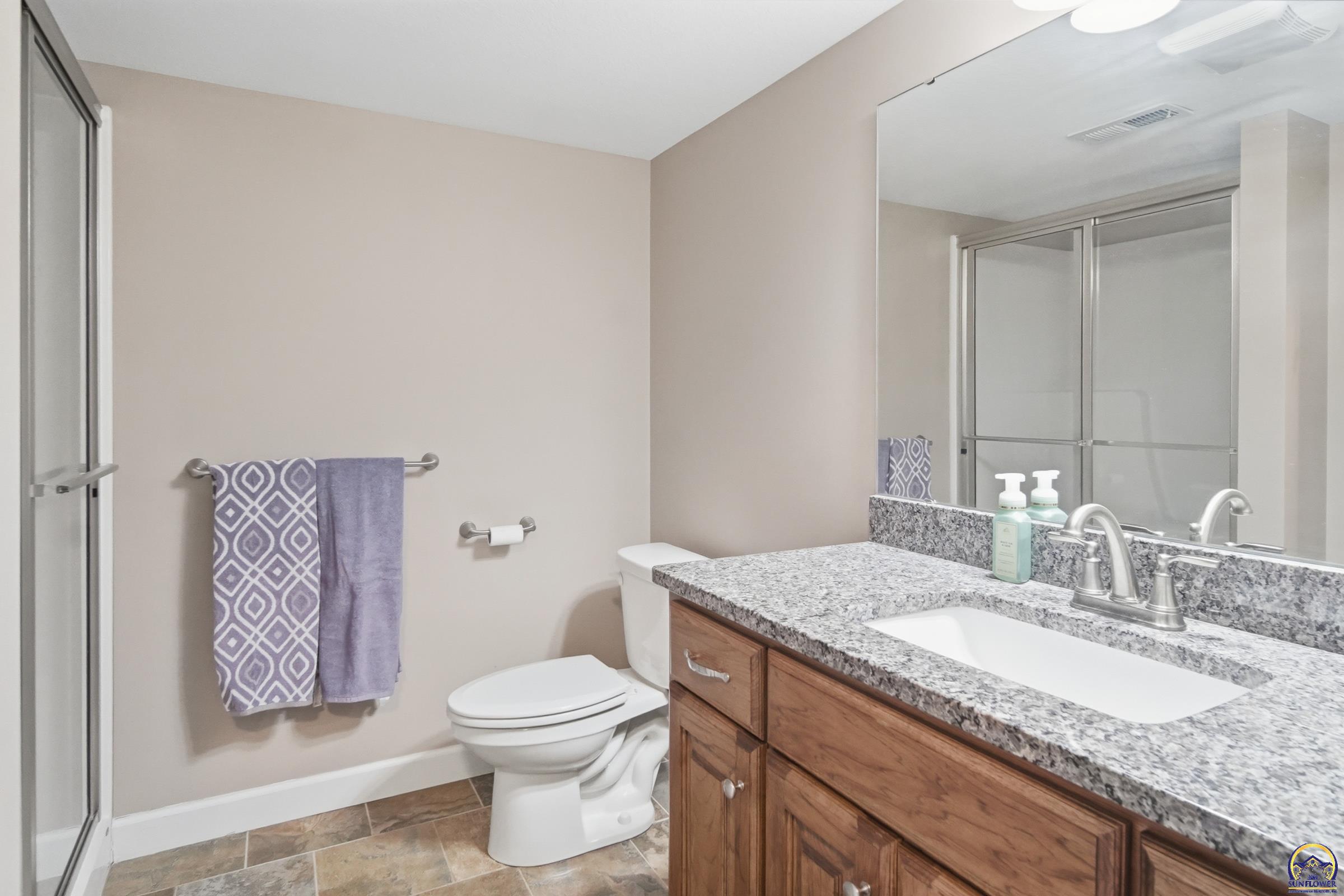 3334 Southwest 43rd Street Topeka, KS 66610 - Photo 27 of 32