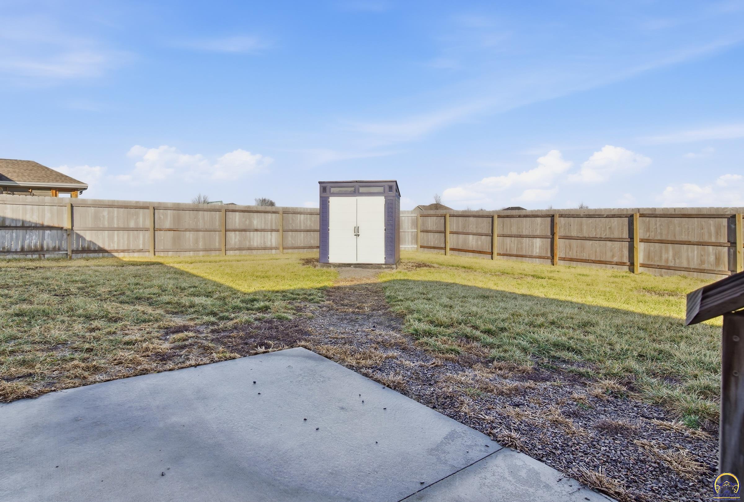 3334 Southwest 43rd Street Topeka, KS 66610 - Photo 31 of 32