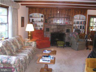 246 West Upper Ferry Road Trenton, NJ 08628 - Photo 3 of 6