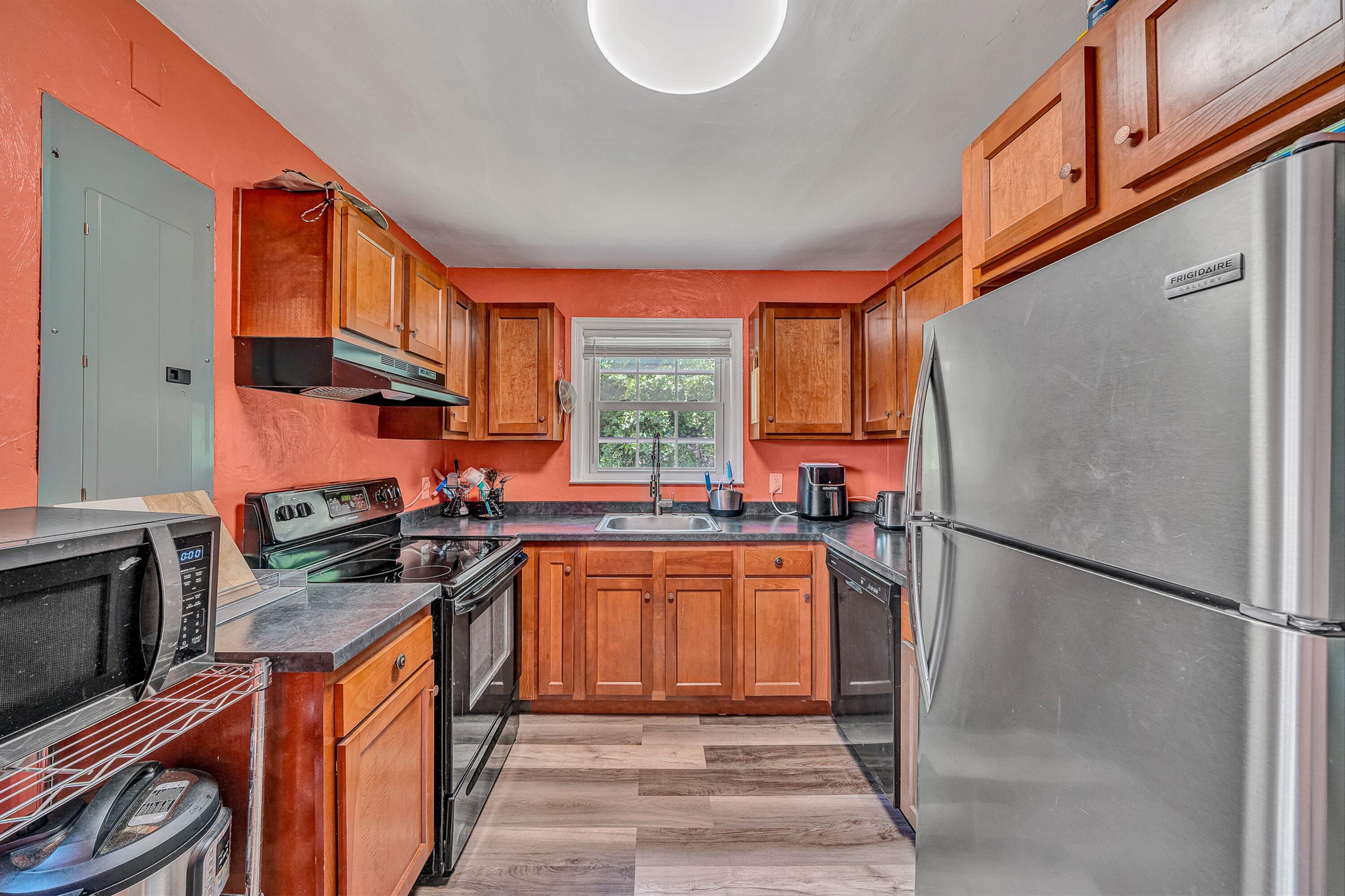 4930 Fralin Road Northwest Roanoke, VA 24012 - Photo 7 of 24 07-VM-07034