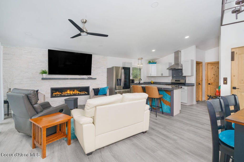 554 Homestead Hollow Road Careywood, ID 83809 - Photo 8 of 59 Living Room