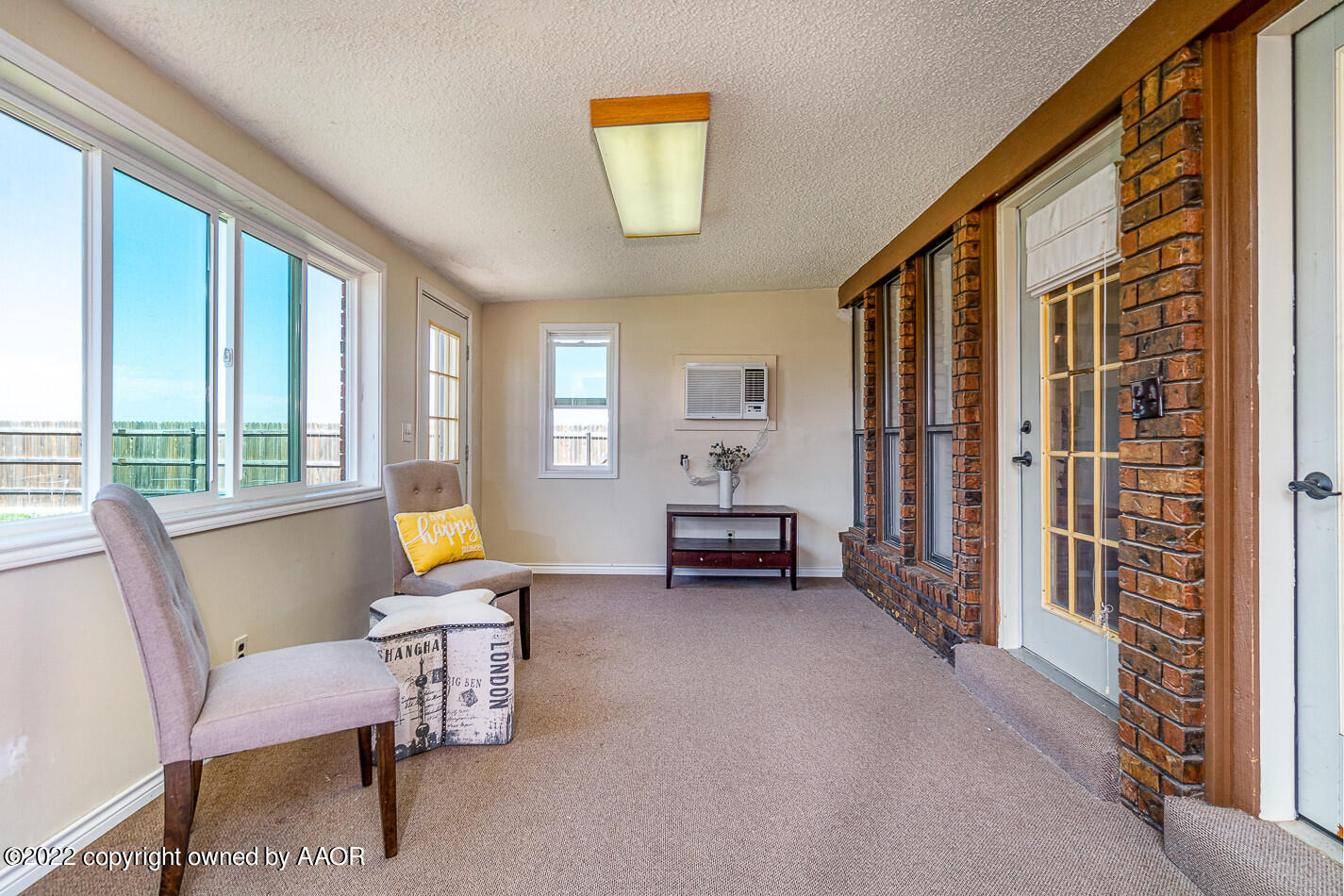 8780 County Line Road Fritch, TX 79036 - Photo 25 of 48 a living room with furniture and a window