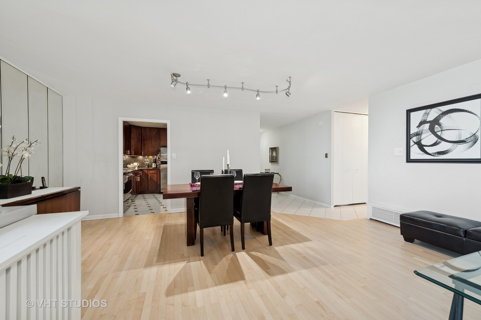 6147 North Sheridan Road, Unit 5A Chicago, IL 60660 - Photo 8 of 18 Gallery Image 8