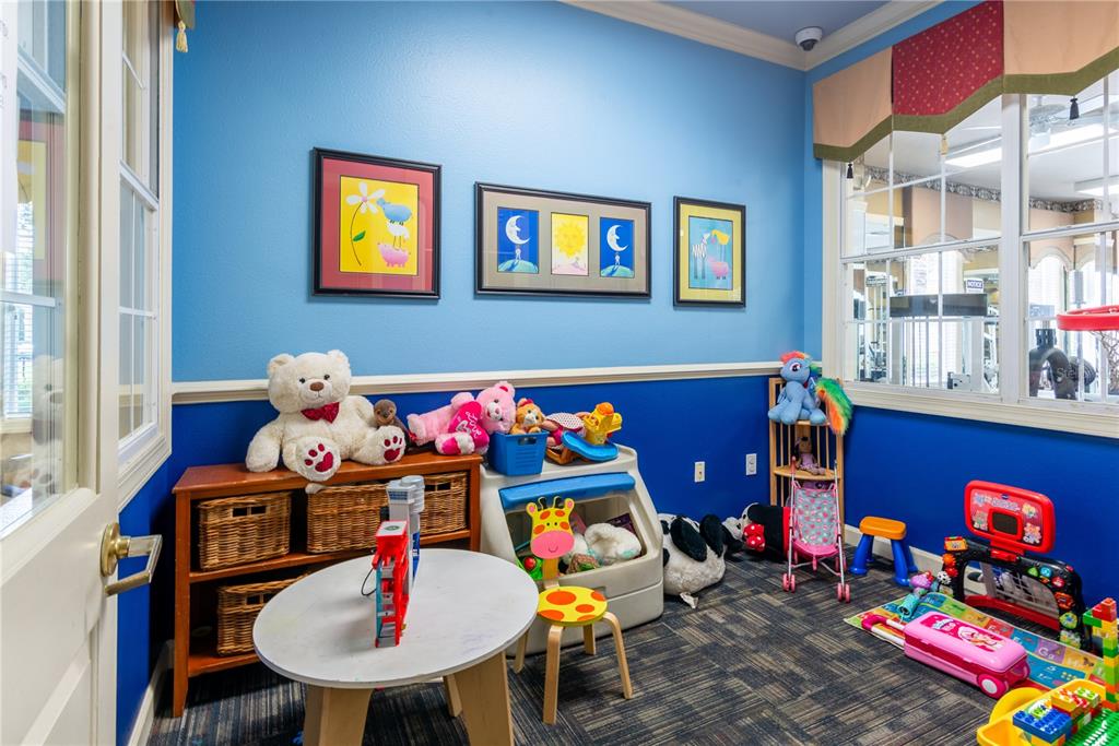 3611 Conroy Road, Unit 834 Orlando, FL 32839 - Photo 41 of 41 a living room with furniture and a dining table