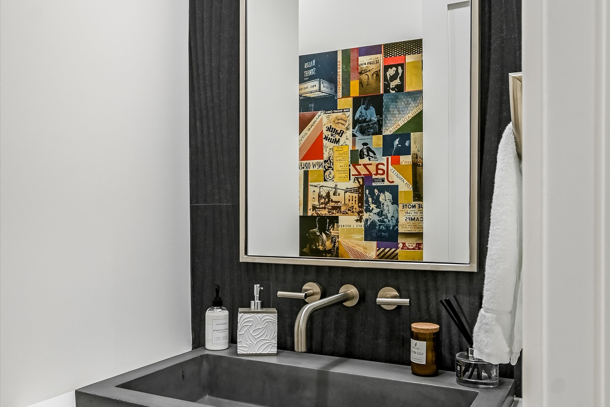 6509 Madrone Tree Lane Austin, TX 78738 - Photo 28 of 40 Powder Room in house