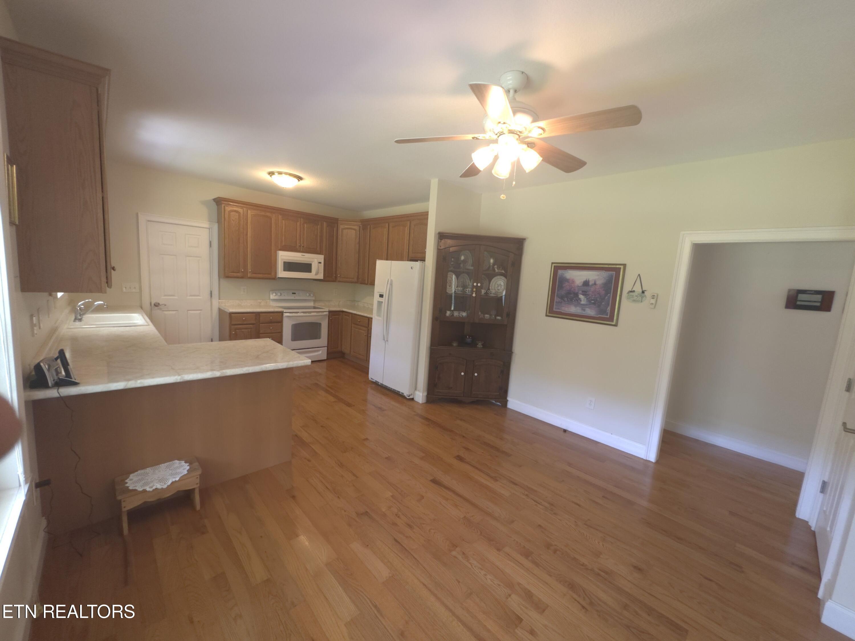 1465 Chestnut Valley Road Vonore, TN 37885 - Photo 5 of 8 SbTKtqA3