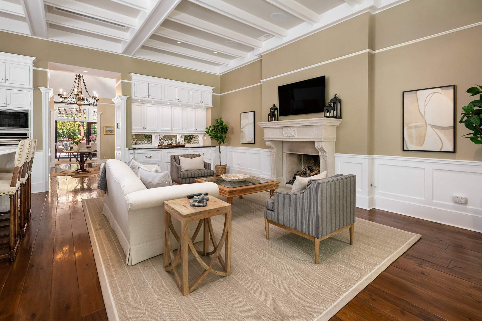 446 West Huron Street Chicago, IL 60654 - Photo 12 of 45 a living room with furniture and a fireplace