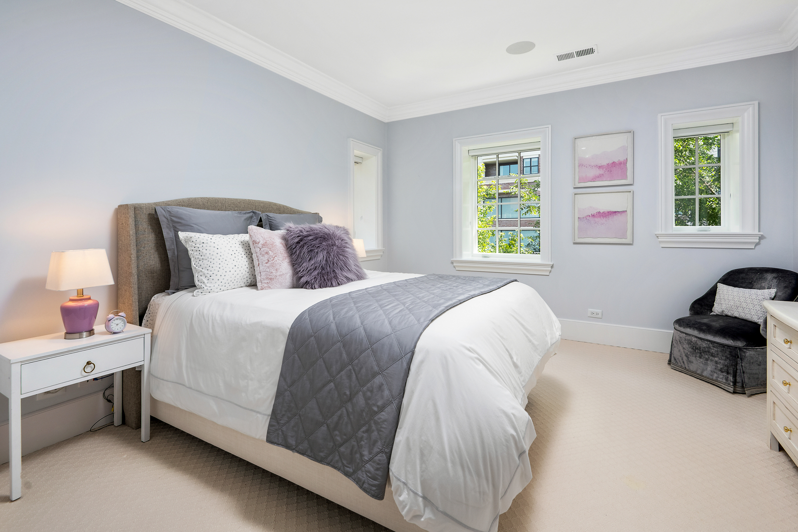 446 West Huron Street Chicago, IL 60654 - Photo 26 of 45 a bedroom with a bed and a window