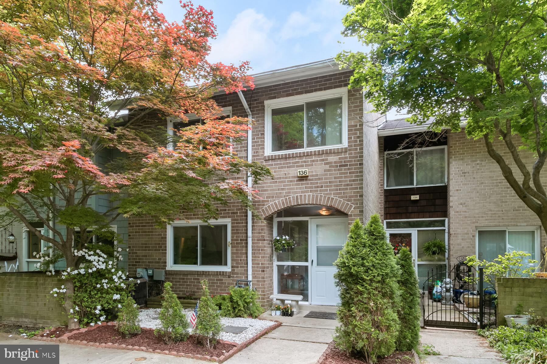 136 New Mark Esplanade Rockville, MD 20850 - Photo 3 of 66