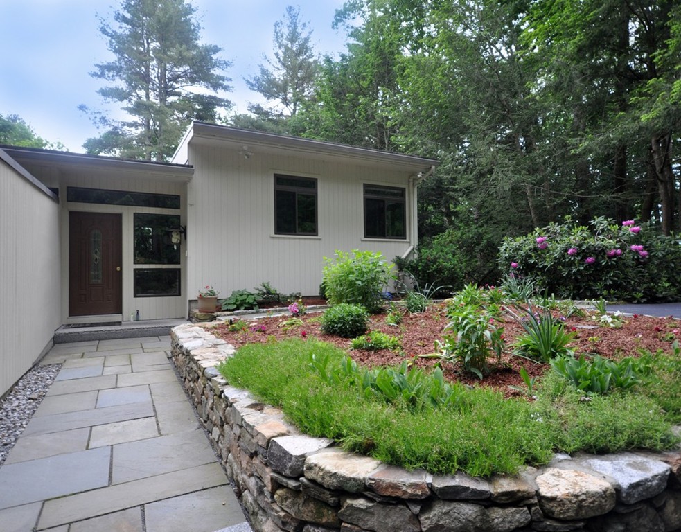 13 Old Concord Road Lincoln, MA 01773 - Photo 17 of 17