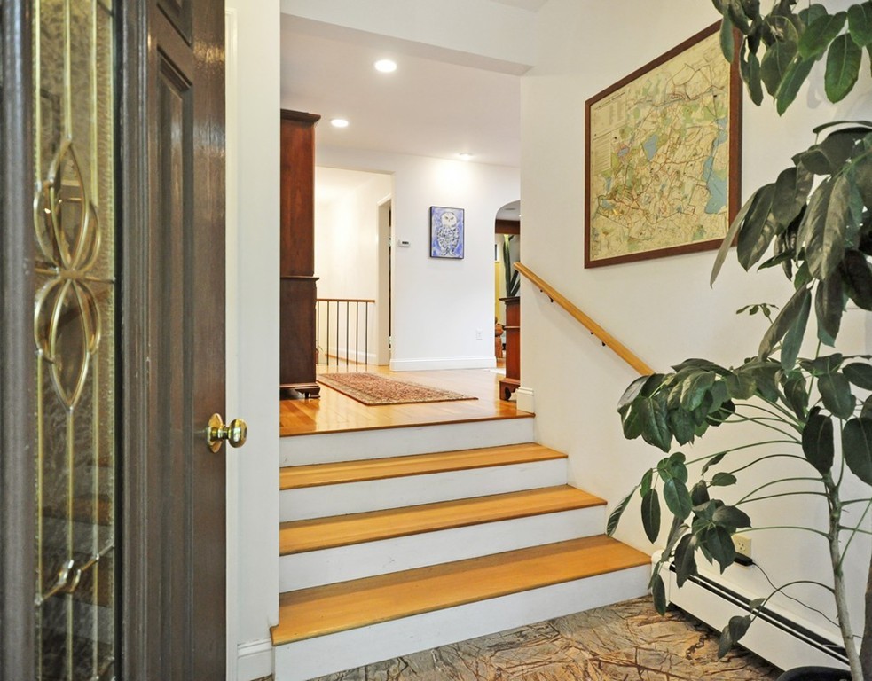 13 Old Concord Road Lincoln, MA 01773 - Photo 2 of 17