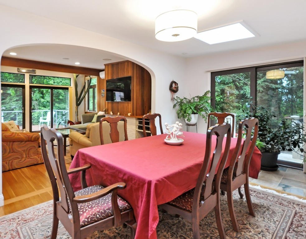 13 Old Concord Road Lincoln, MA 01773 - Photo 8 of 17