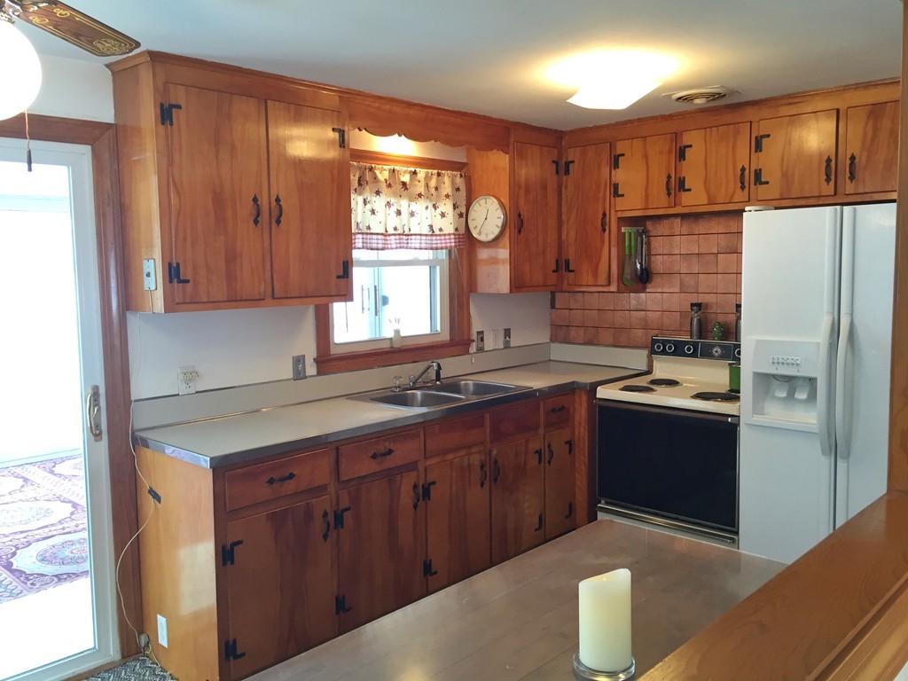 35 Bird Road Norwood, MA 02062 - Photo 9 of 24 Gallery Image 9