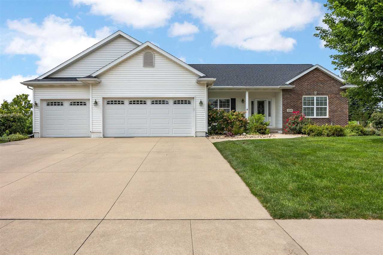 2230 Newcastle Road Marion, IA 52302 - Photo 1 of 41 Gallery Image 1