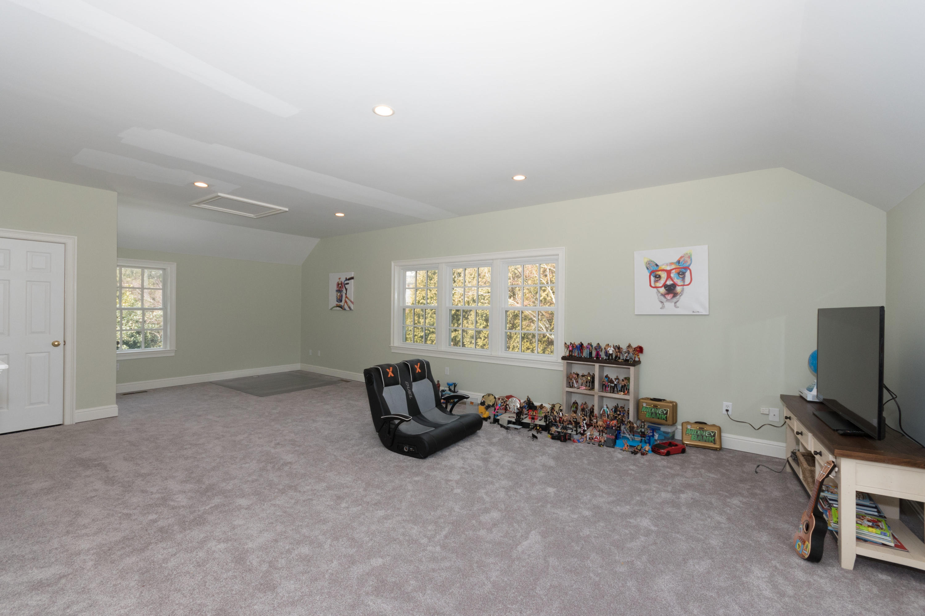 4 Beach Drive Darien, CT 06820 - Photo 35 of 47 a view of a room with gym equipment