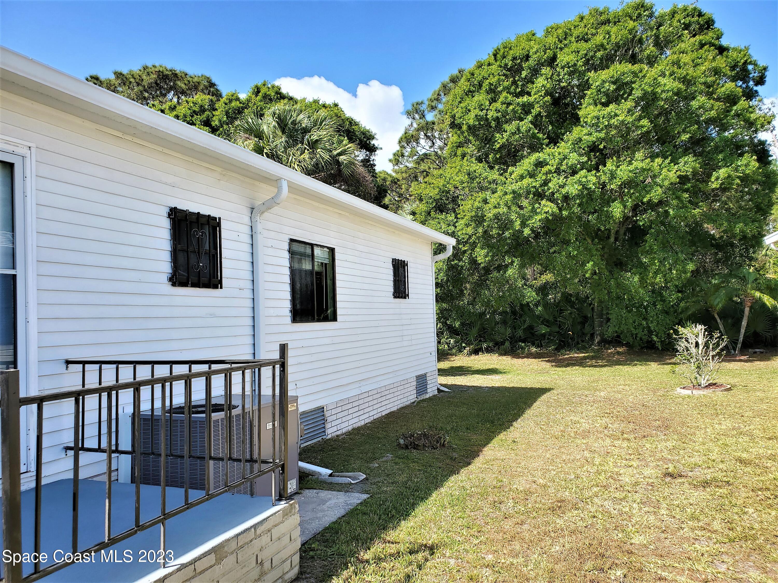 1030 Sebastian Road Sebastian, FL 32976 - Photo 3 of 52 20230322_113316