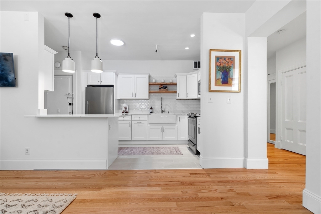 286 Beacon Street, Unit 1 Boston, MA 02116 - Photo 7 of 30