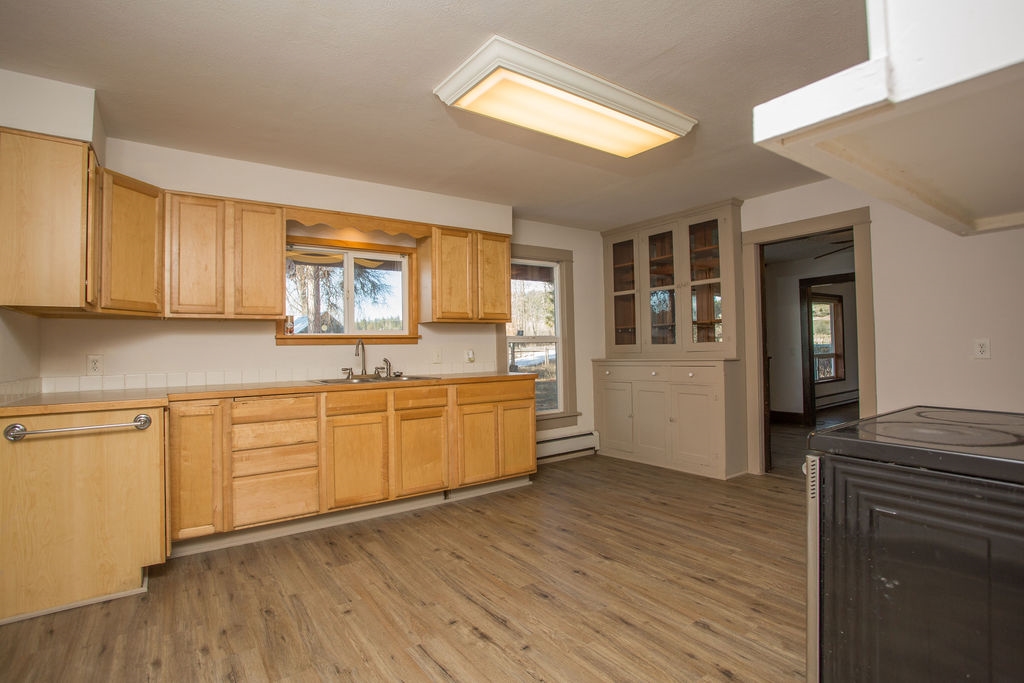 932 State Rte 20 Colville, WA 99114 - Photo 8 of 29