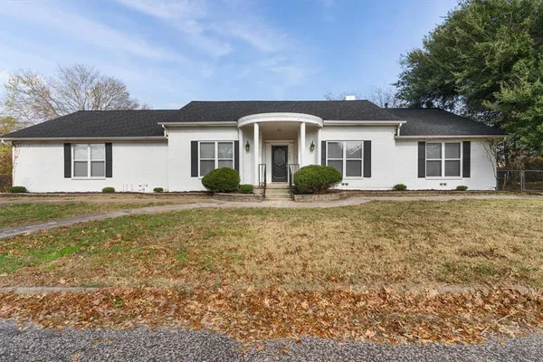 $409,900 | 408 Gaddy Street, Farmersville, TX 75442