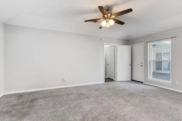 $409,900 | 408 Gaddy Street, Farmersville, TX 75442