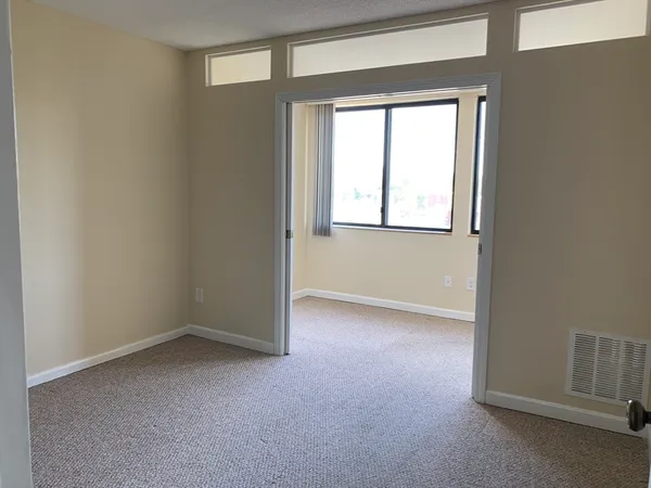 $3,300 | 1731 Beacon Street, Unit 1213, Brookline, MA 02445